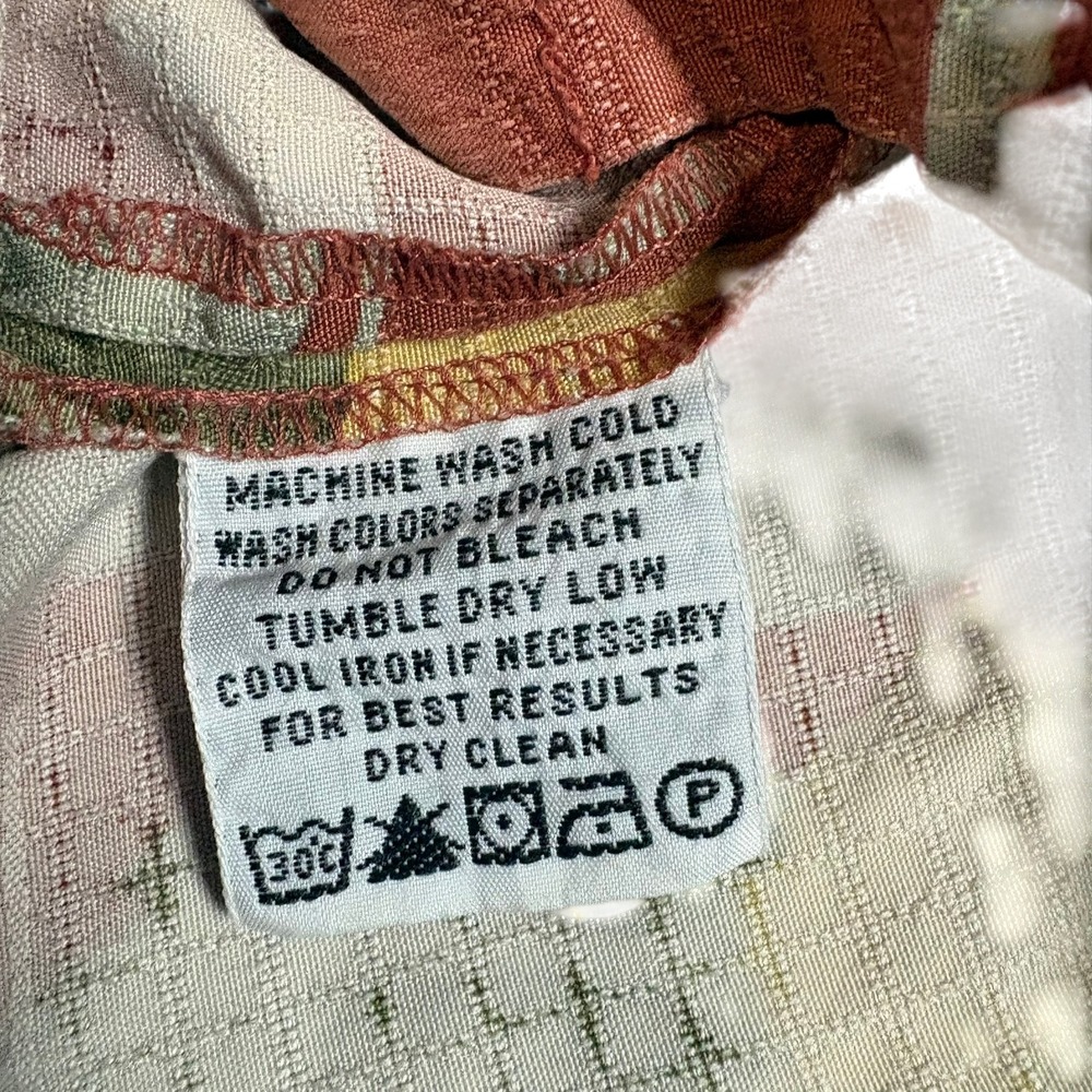 Tommy Bahama Beach Relax Shirt Medium Rust Silk Hibiscus Floral Camp Button Down - Picture 8 of 8